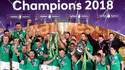 Ireland celebrate the clean sweep after victory at Twickenham