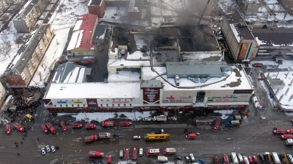 Fire destroyed parts of the Winter Cherry shopping centre in Kemerovo