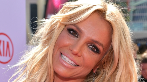 Britney Spears features on Scream & Shout with will.i.am