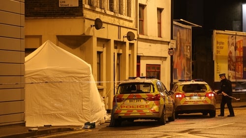 London police call urgent meeting after six more stabbings