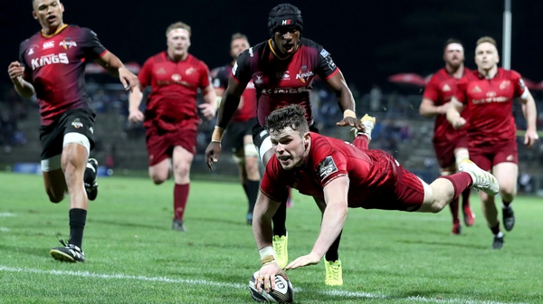 Calvin Nash goes over for a Munster try