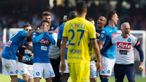 Napoli celebrate a crucial win
