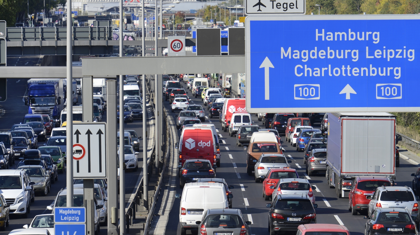 In Paris, banned from driving on diesel cars, and all public transport became free In Paris, banned from driving on diesel cars, and all public transport became free
