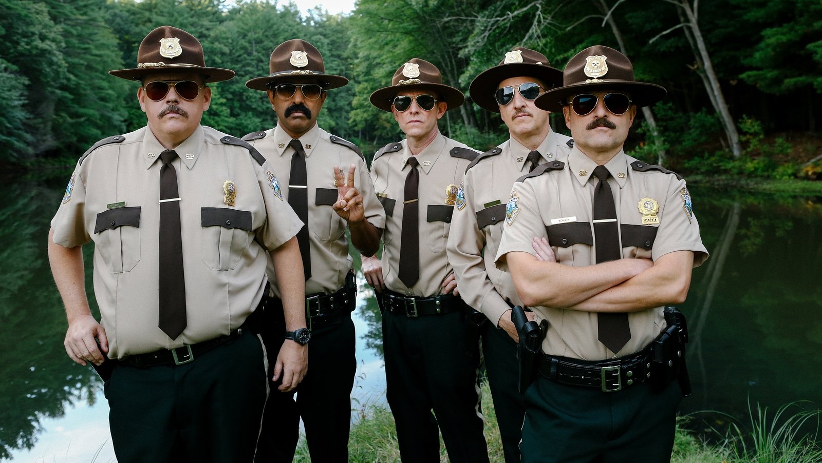 Super Troopers 2 movie review : Super Troopers 2 - there ought to be a law