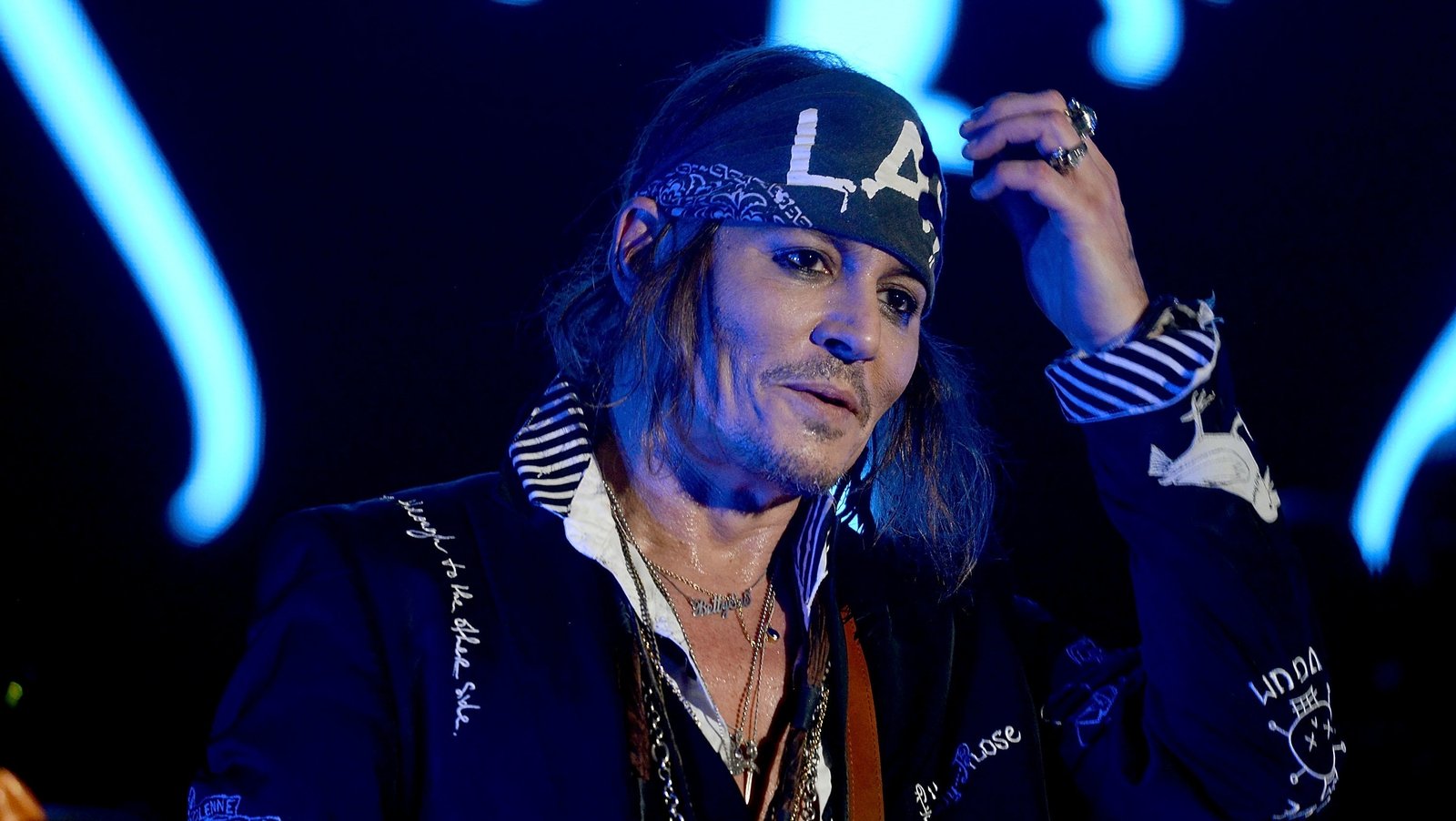 Depp to tour UK with rock band Hollywood Vampires