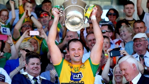 Michael Murphy lifts the Anglo Celt Cup for Donegal in 2018