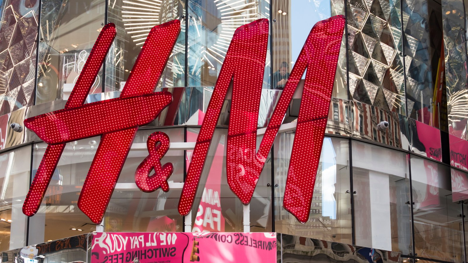 H&M to cut costs as profits hit by inflation, cautious shoppers