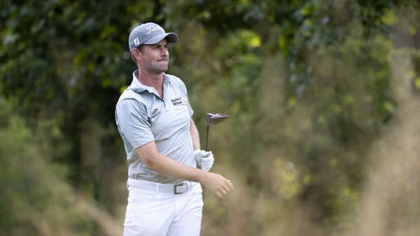 Webb Simpson leads at the RSM Classic