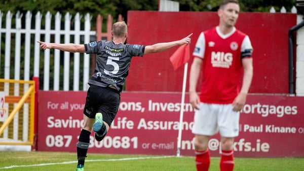 The Saints were once ahead of Dundalk, but the Lilywhites have moved very much out on their own