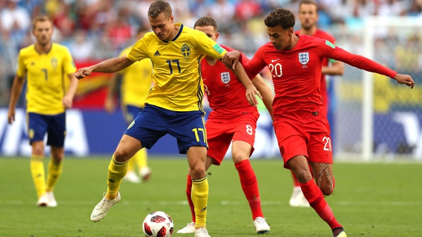 A tense opening to the meeting of Sweden and England at the Samara Arena