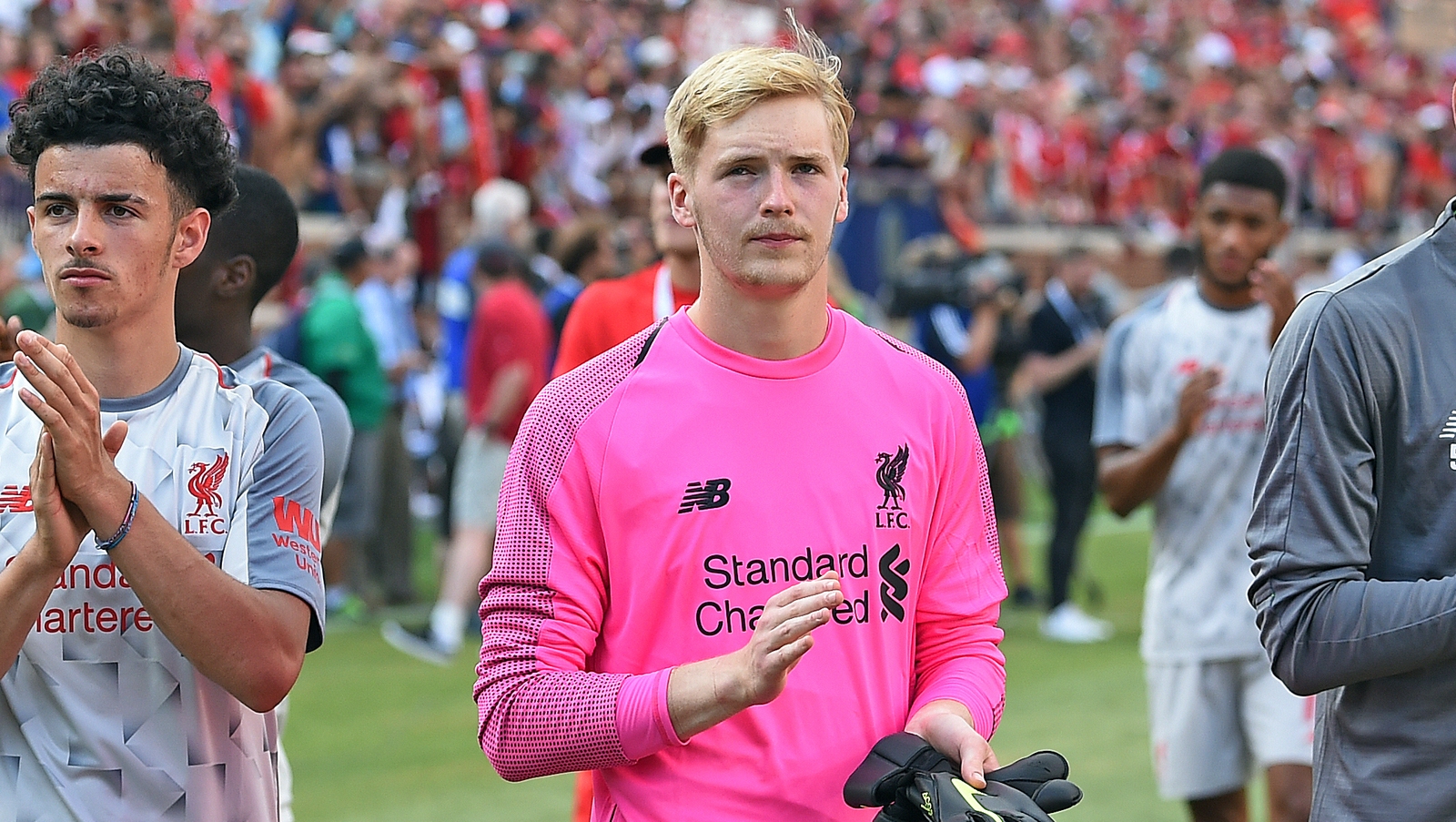 Liverpool pink sale goalkeeper top