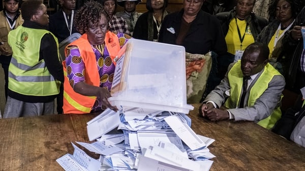 The Zimbabwe Electoral Commission said the average voter turnout yesterday was 75%