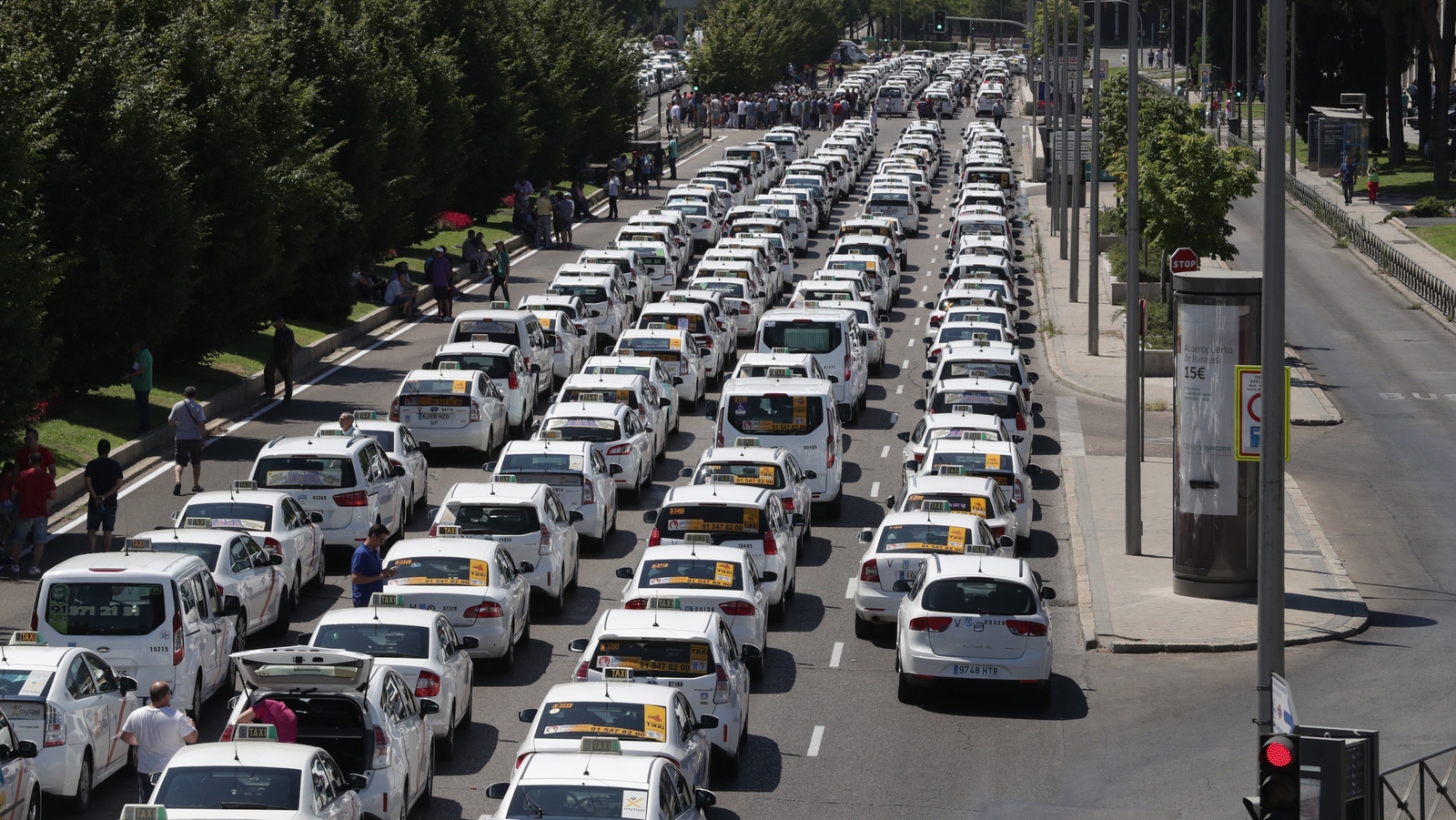 taxi-strike-over-uber-brings-chaos-to-spanish-cities