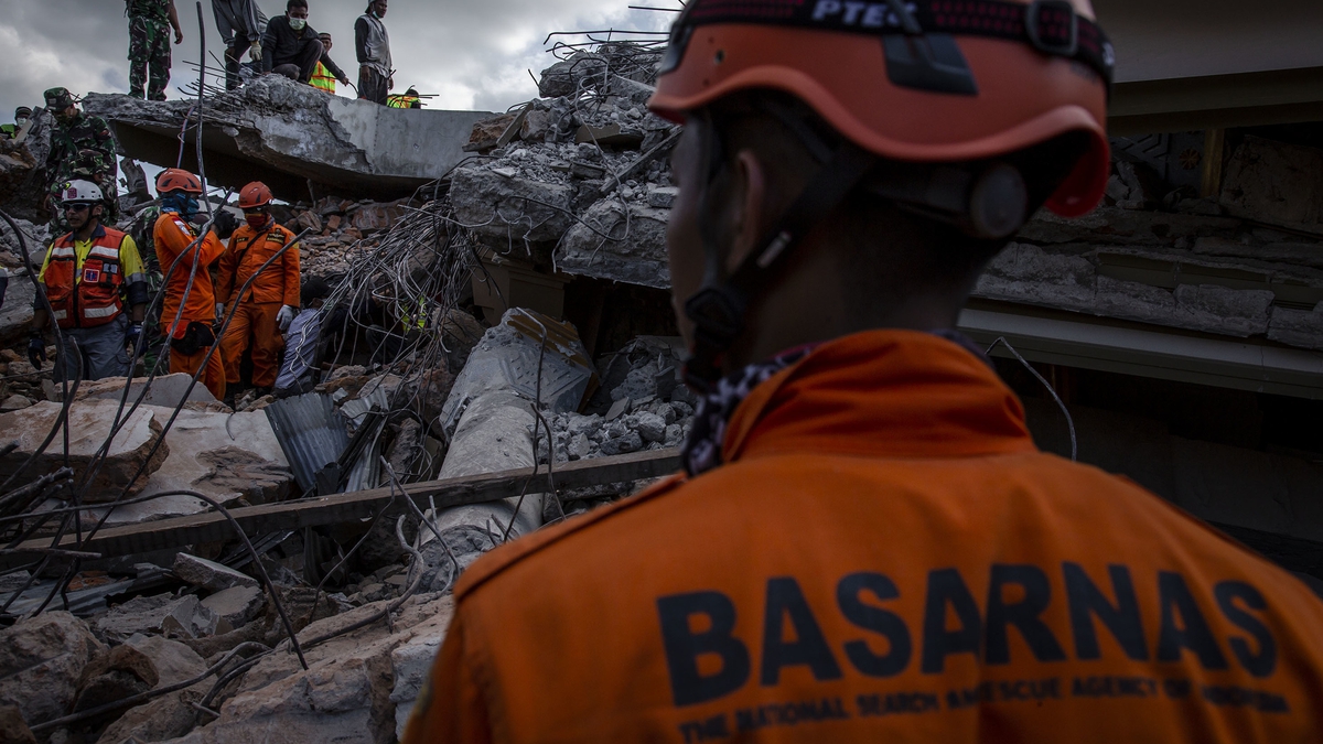More Than 70000 Homeless After Deadly Lombok Quake Morning Ireland RtÉ Radio 1