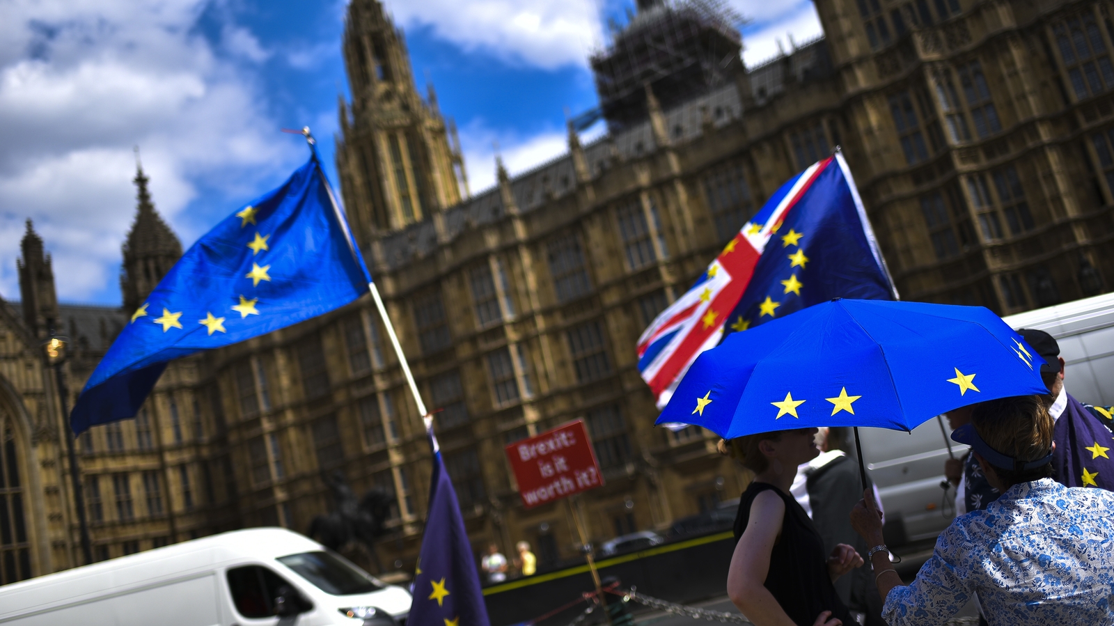 Brexit poll shows support for staying in the EU
