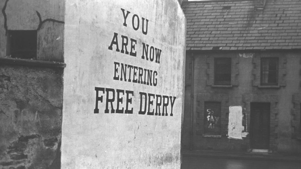 Slogan on the gable end of a house in Derry, "You are now entering Free Derry". 
© RTÉ Stills Library 0119/042