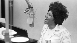 'Queen of Soul' Aretha Franklin dies aged 76 | RTÉ News