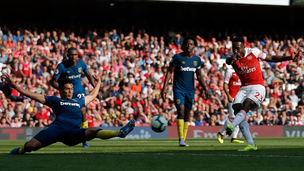 Danny Welbeck scores Arsenal's third