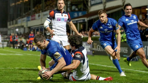 Jonathan Sexton goes over for Leinster
