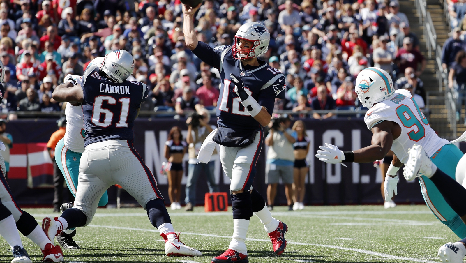 Adam Vinatieri kicks game-winning field goal to lift the