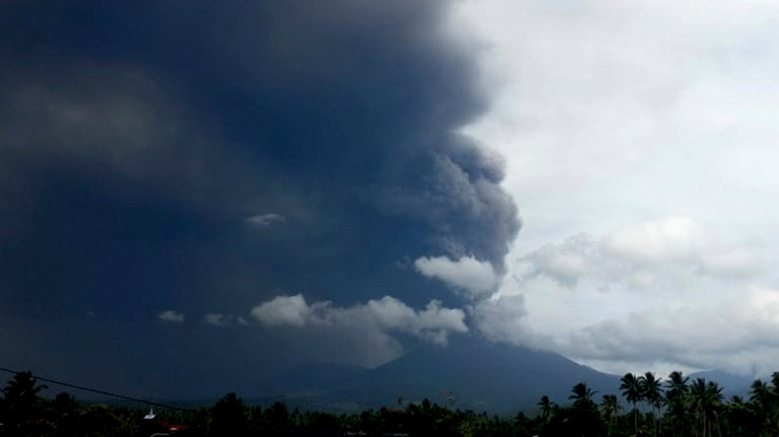 Volcano erupts on Indonesian island hit by earthquake