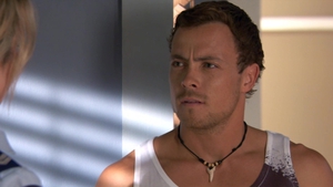 Dean is arrested on Home and Away