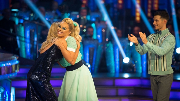 Katie Piper says goodbye to host Tess Daly as Gorka Márquez applauds his dance partner
