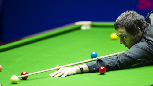 Ronnie O'Sullivan extended his good form with back-to-back victories at the K2 Leisure Centre