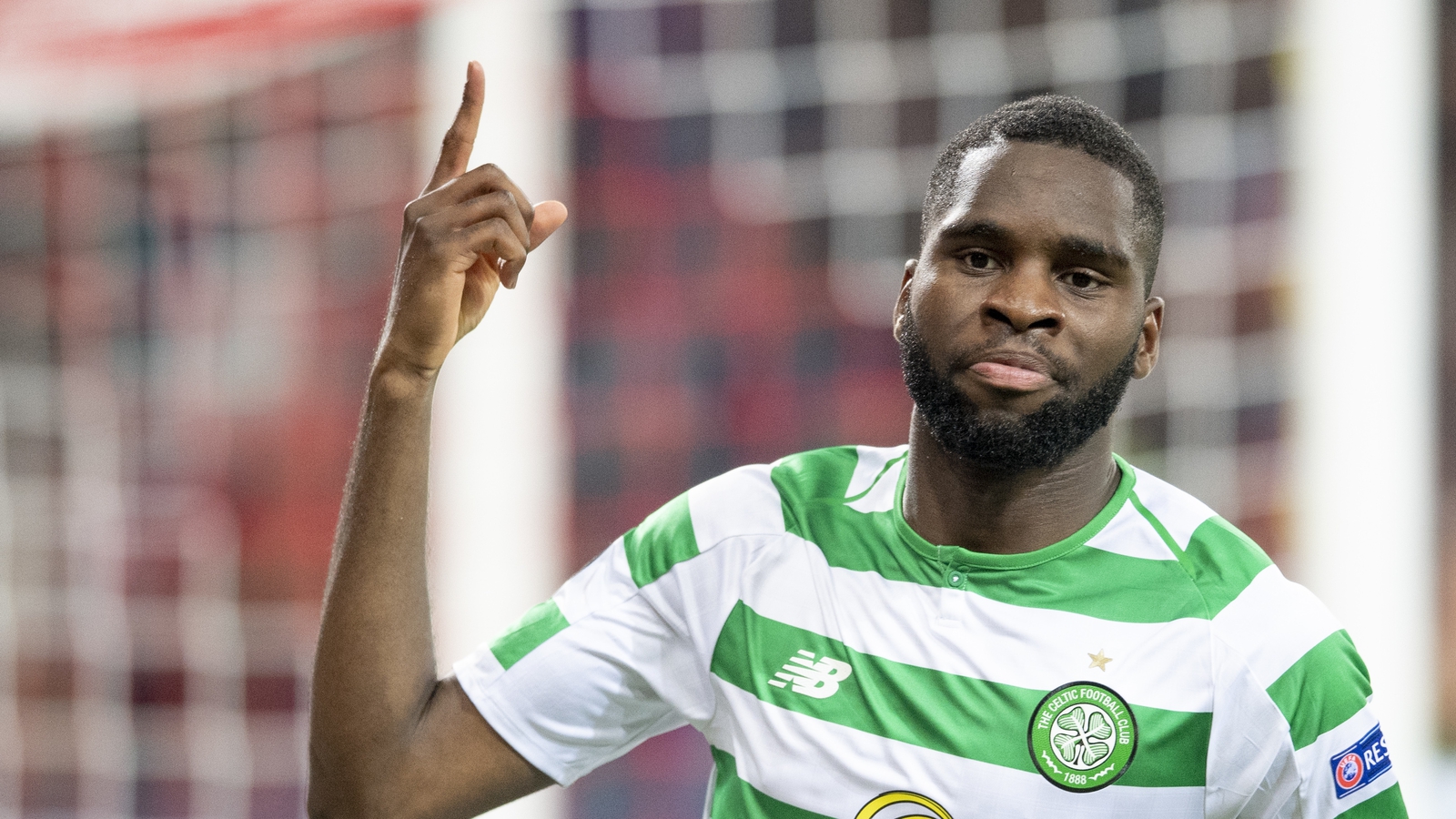 Celtic outgun Hibs to go top of the table