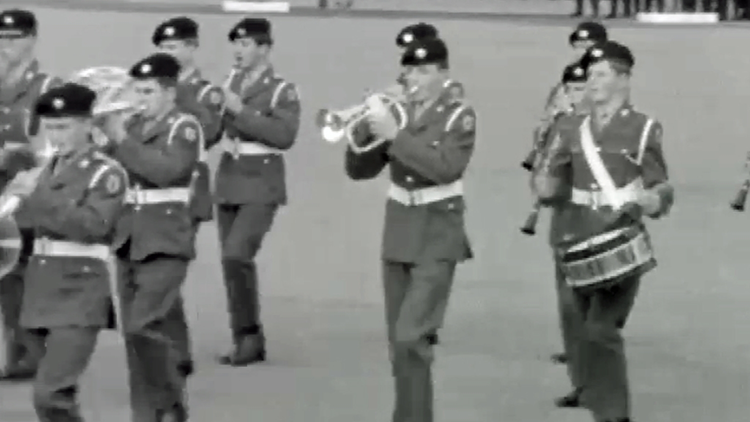 RTÉ Archives | War and Conflict | Irish Army Bands