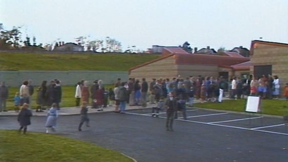 Gaelscoil Inse Chór (1988)