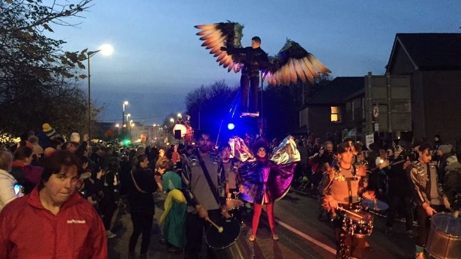 Thousands line streets of Galway for Macnas parade