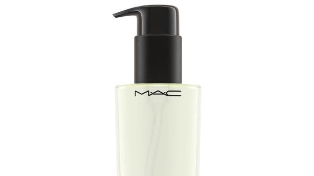 MAC Cosmetics Cleanse off Oil