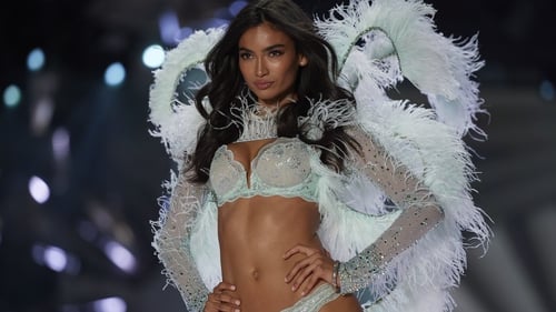 How a Victoria's Secret model got into shape for yesterday's show