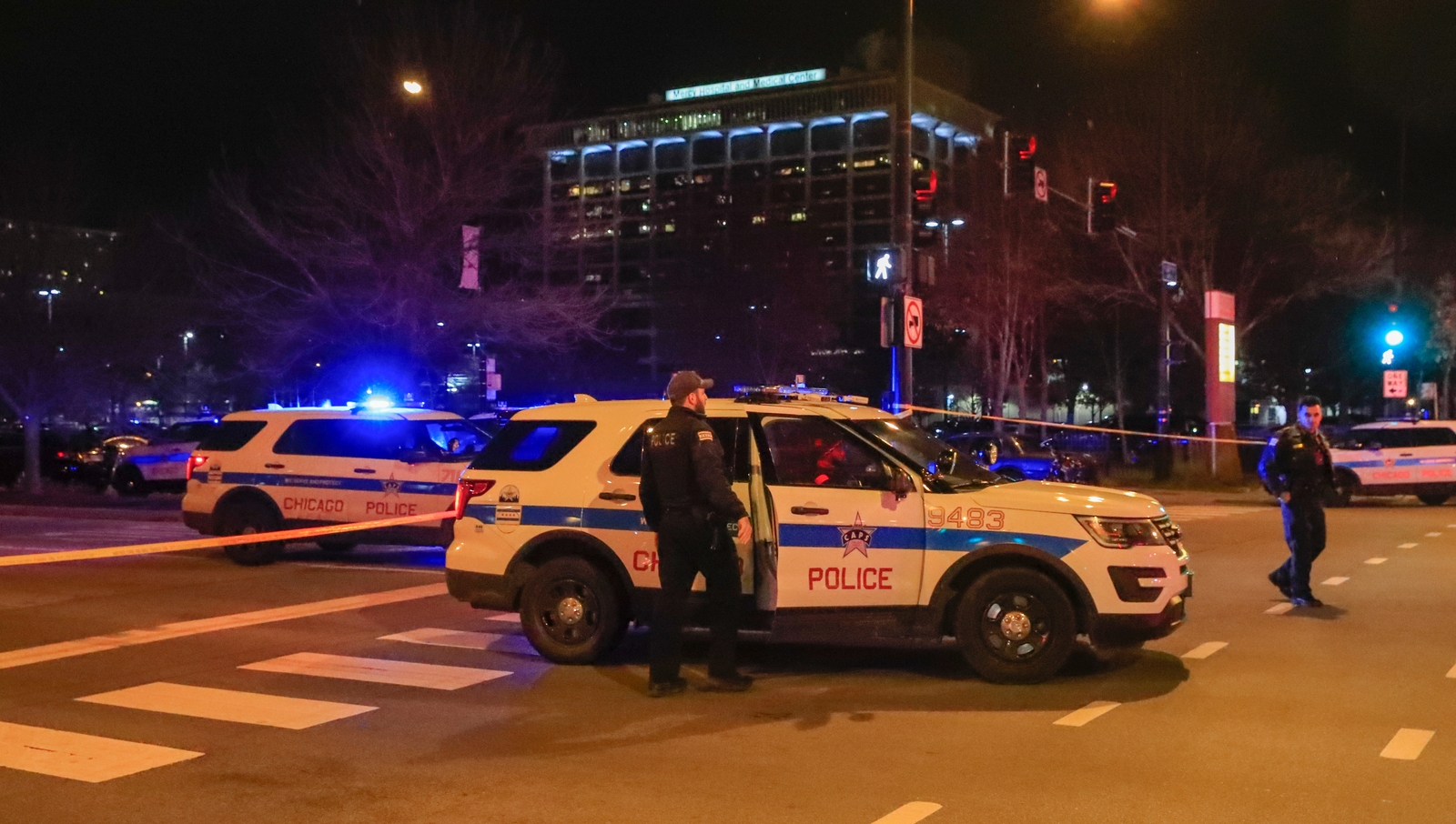 Four dead in shooting at Chicago hospital