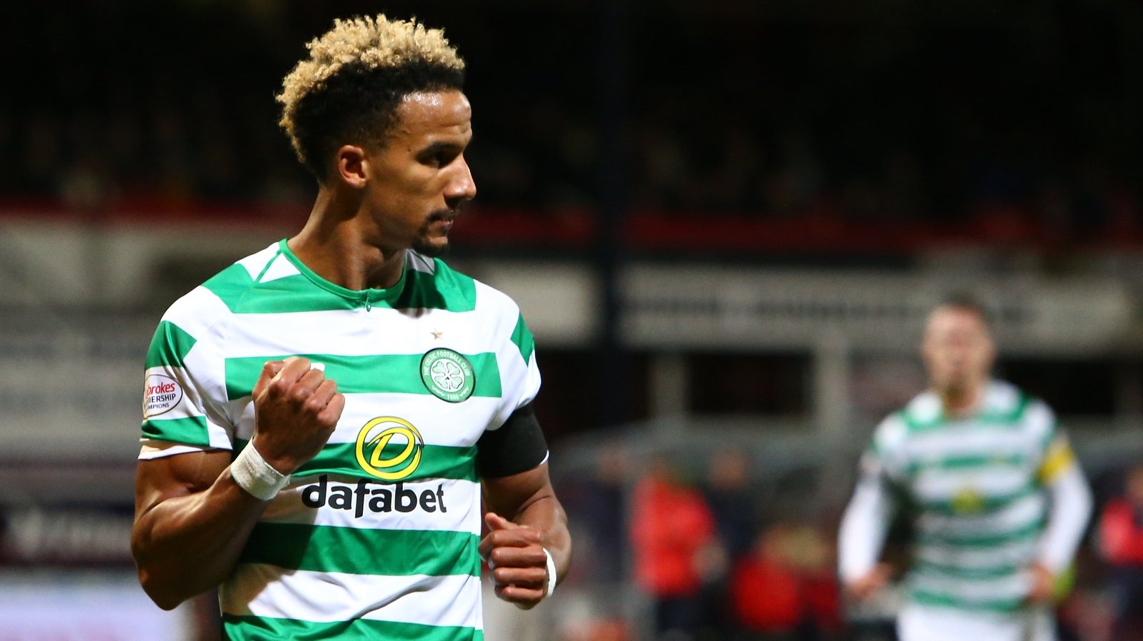 Celts back on top with facile win over Motherwell