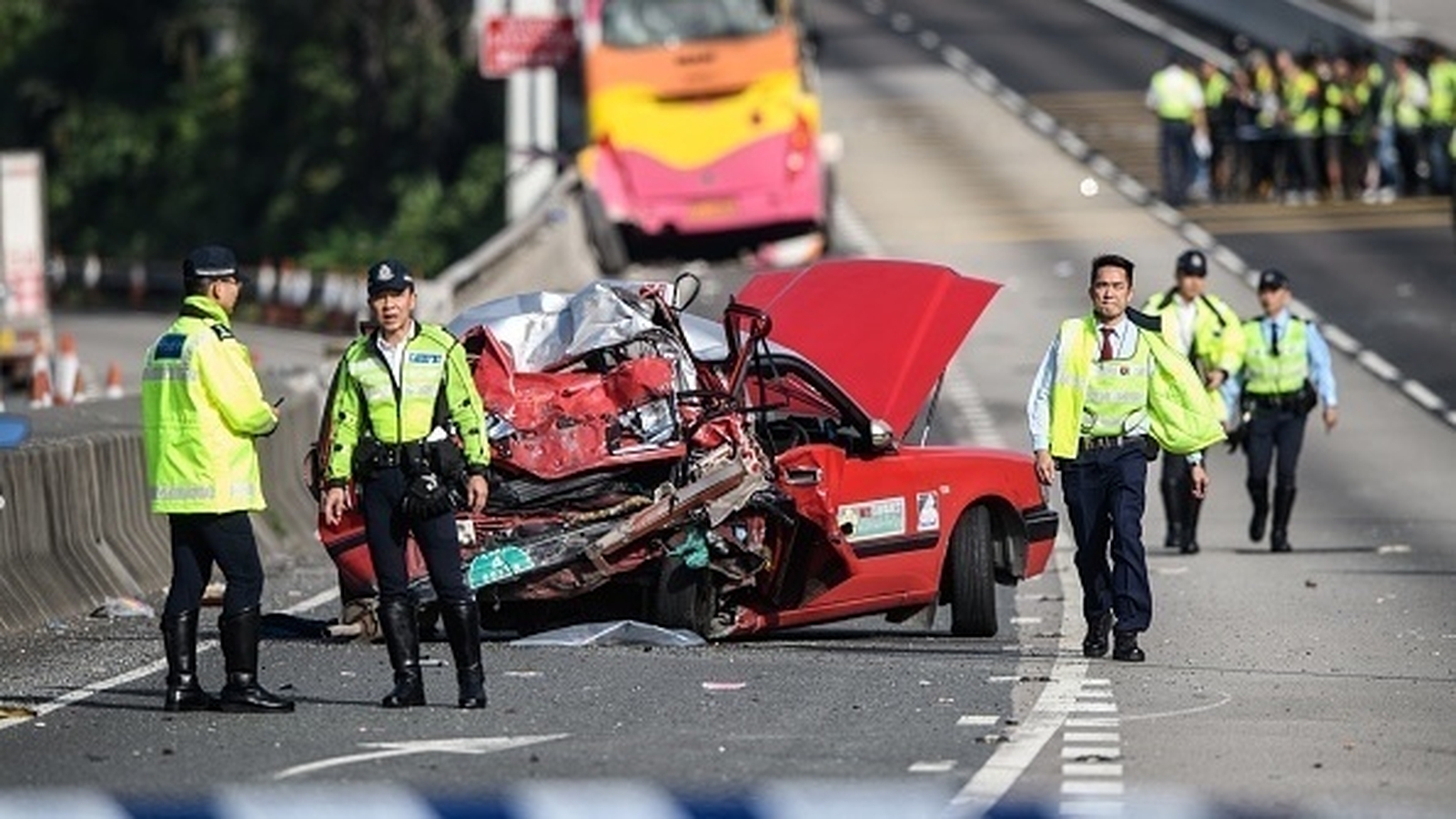 Five killed, 32 injured in Hong Kong coach crash