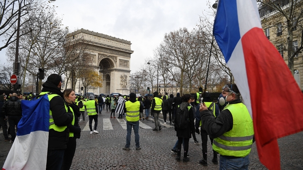 120 injured, nearly 1,000 arrested in France protests