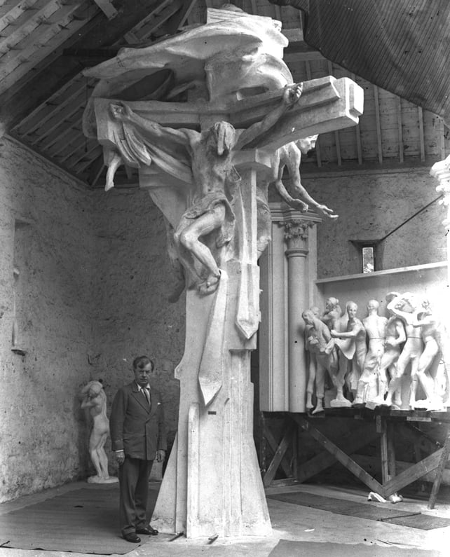 American sculptor Andrew O'Connor poses with his work 'Christ the King', circa 1930.