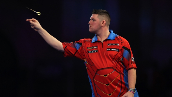 Daryl Gurney had early double trouble but regrouped