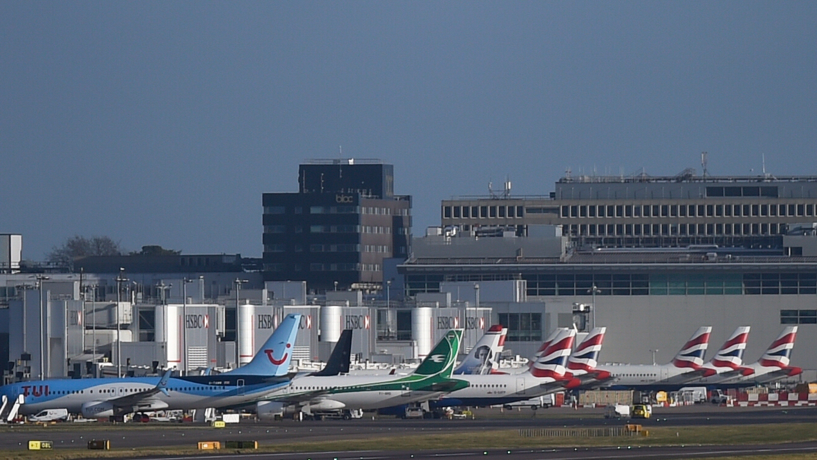 Limited flights resume at Gatwick Airport