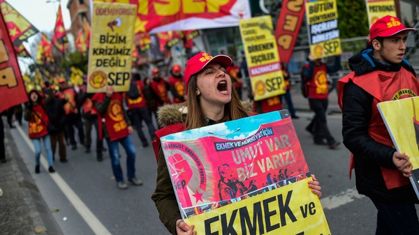 The protest, organised by the KESK, a confederation of public service workers unions, drew people from all over Turkey
