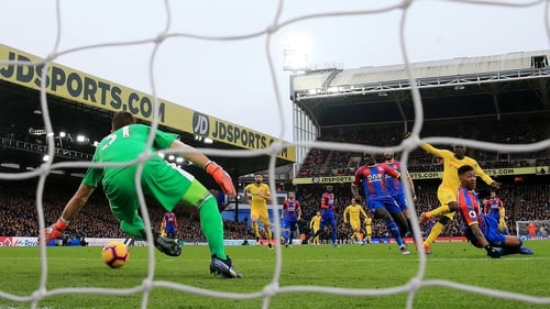 N'golo Kante scores Chelsea's winning goal against Crystal Palace