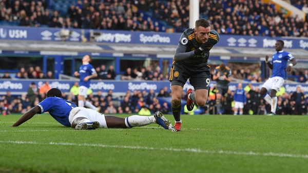 Jamie Vardy struck Leicester City's winning goal in the 58th as the Foxes punished a mistake by Everton defender Michael Keane