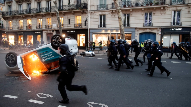 Yellow vest protests Paris