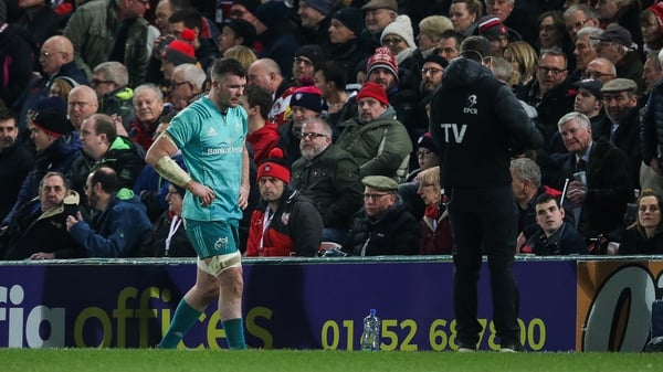 Peter O'Mahony leaves Kingsholm with a rib injury last Friday night