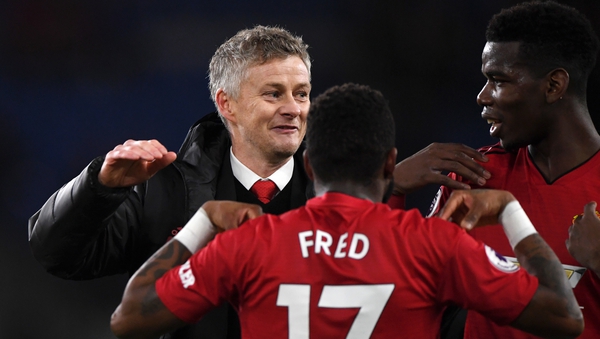 Solskjaer is having to plan without Pogba (r)
