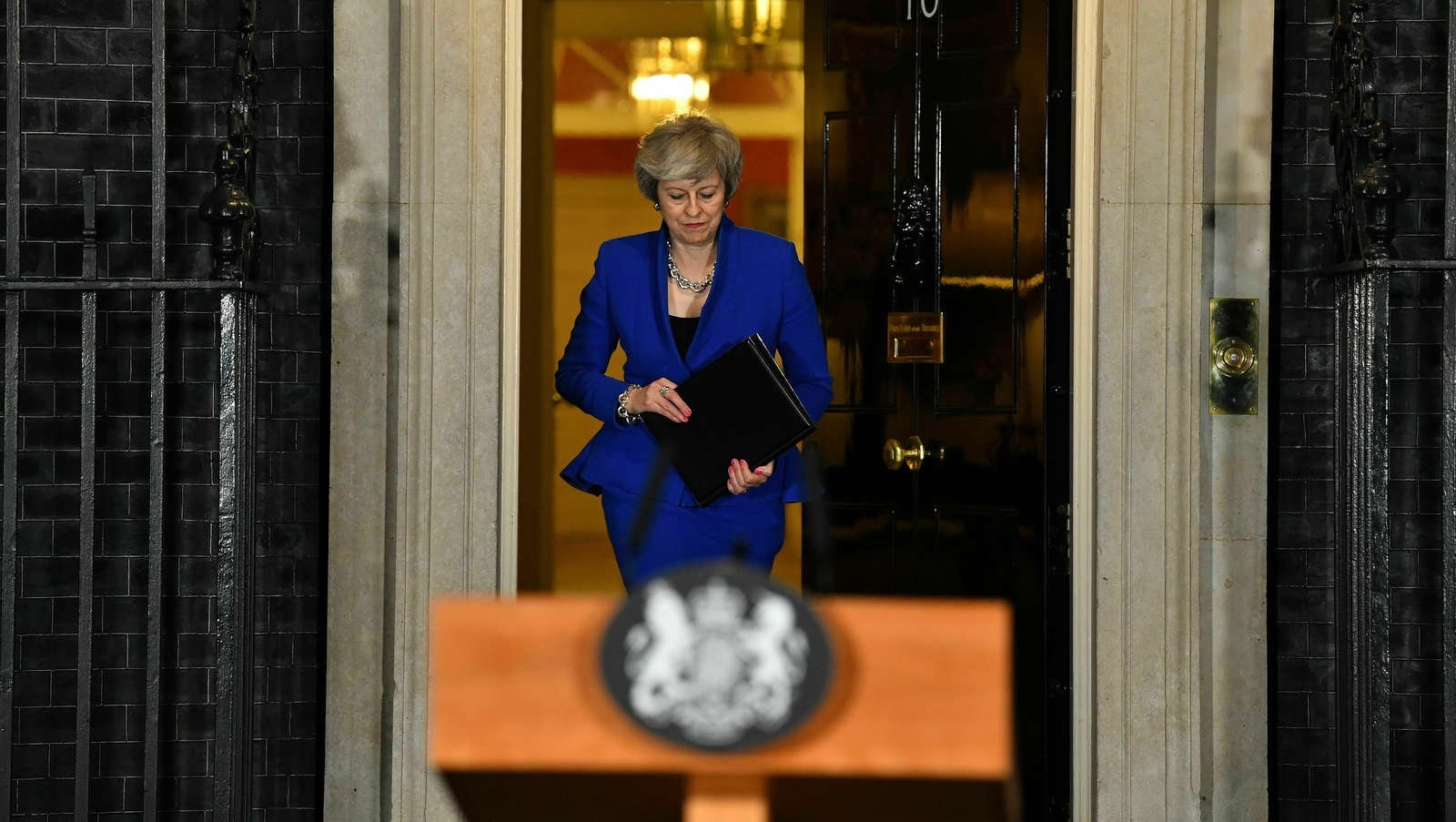 As It Happened Theresa May Survives No Confidence Vote 3039