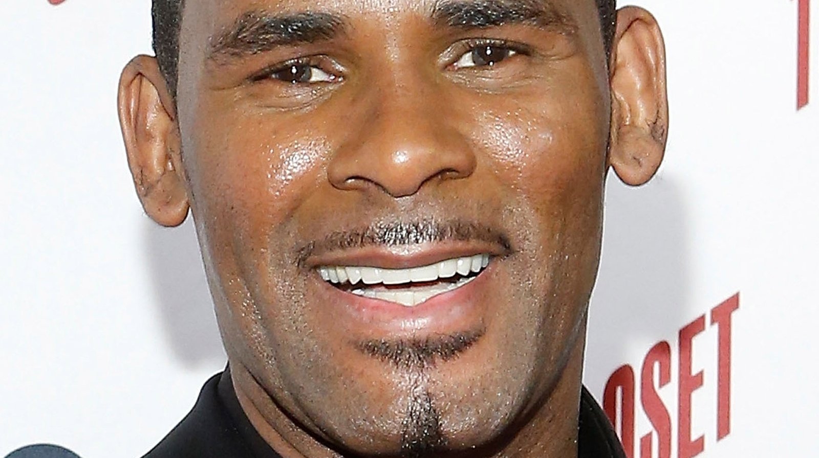 R. Kelly Parts Ways With Music Label Sony's RCA