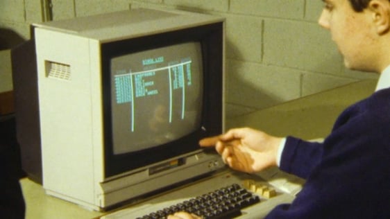 Computers for Parents - Paul Holland demonstrates his programme at King's Hospital School (1984)